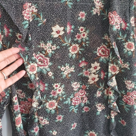 Dex Blouse - Picture 2 of 5